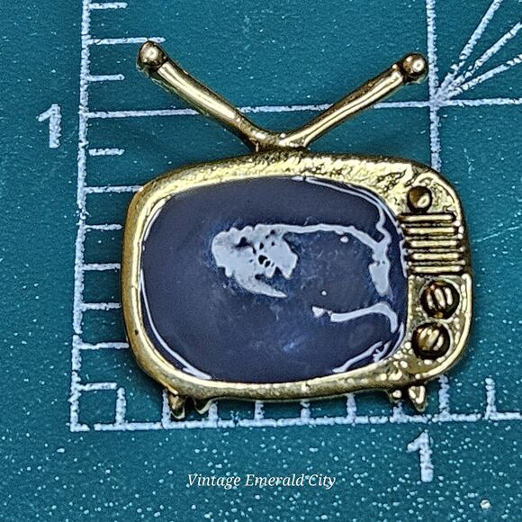 Retro Television TV Off Pin Goldtone Enamel Front Screen 80s Antenna Scarf & Tie - Picture 11 of 12